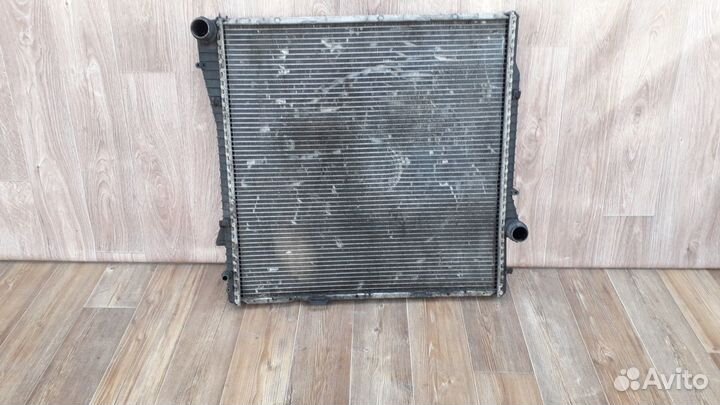 Радиатор охлаждения BMW X5 (E53) 2003