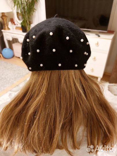 Комплект шапок zara и beneton