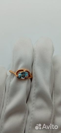 Золотое кольцо с камнем 15,5р