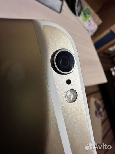 iPhone 6S, 64 ГБ