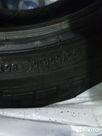 Michelin Agilis 195/65 R15 100