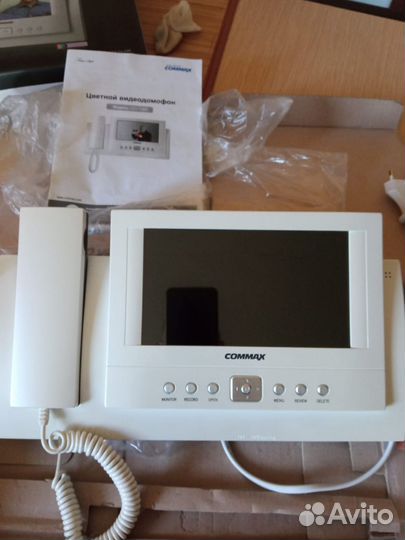 Видеодомофон новый