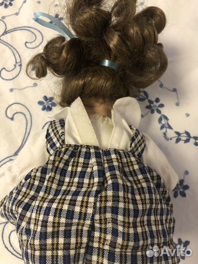 Кукла фарфоровая сидячая Германия