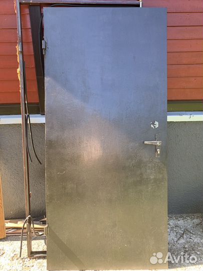 Дверь металлическая