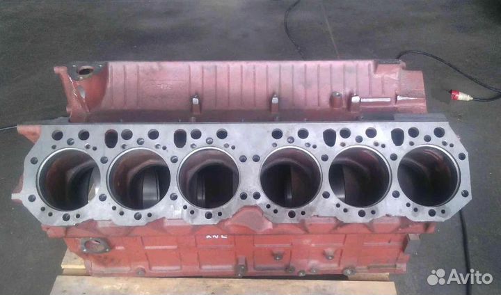 Блок цилиндров ямз 240 №351