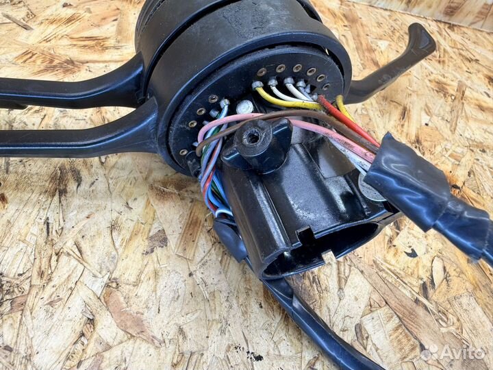 Подрулевые переключатели Нива 2131