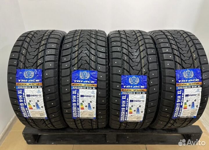 Tri Ace Snow White II 235/35 R19 61H