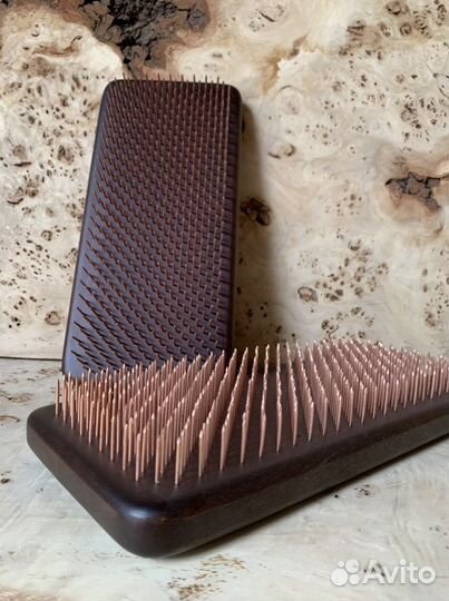 Доски садху с медными гвоздями