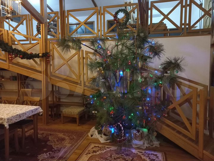 Дом 240 м² на участке 20 сот.