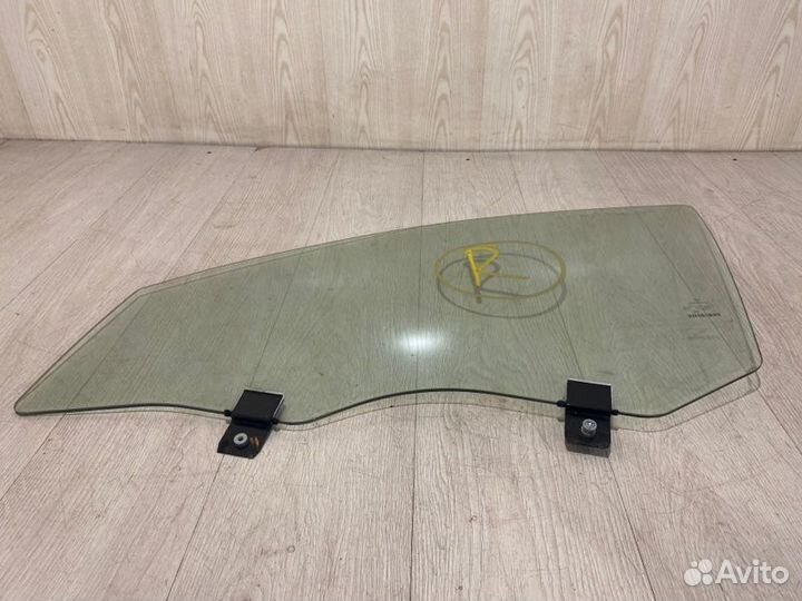 Стекло двери переднее левое Mercedes Benz S500L