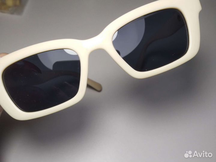 Солнцезащитные очки