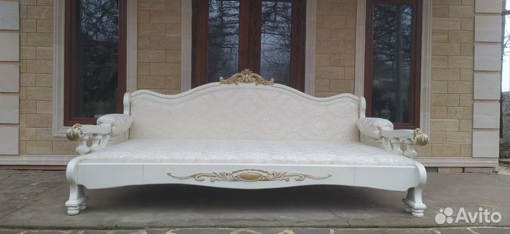 Тахта диван