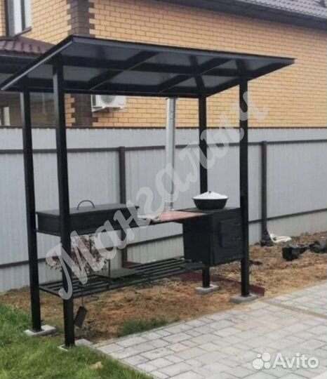 Мангал с крышей