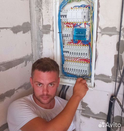 Электромонтажник.Высшее образование(инженер)