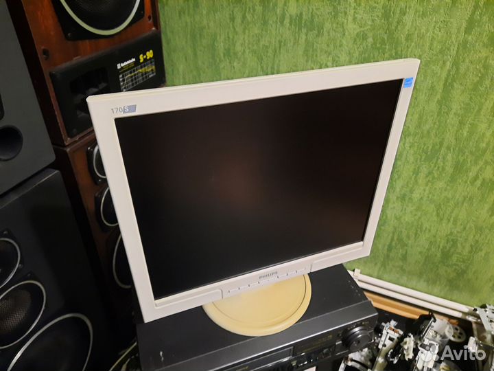 Монитор для компьютера philips