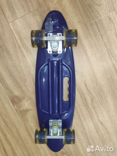Пенниборд фиолетовый с ручкой и подсветкой колёс