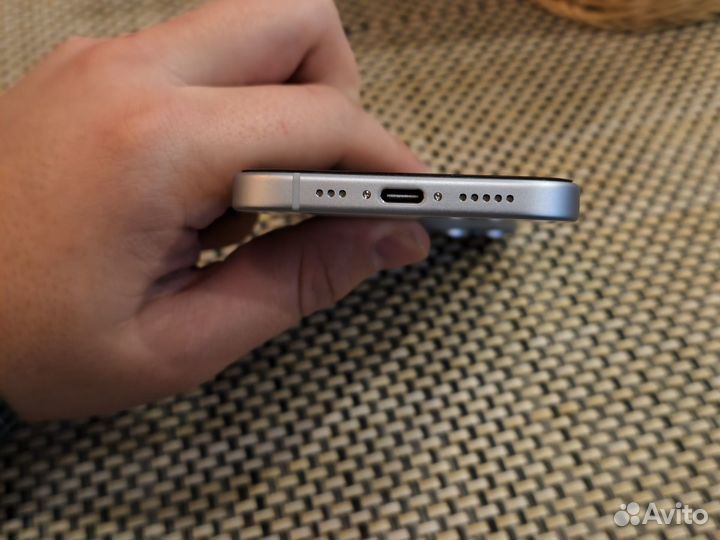 iPhone 15, 128 ГБ