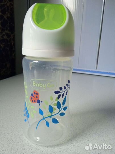 Бутылочка для кормления