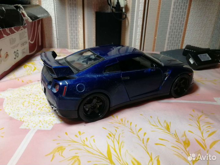 Машинка Jada nissan GT-R R35