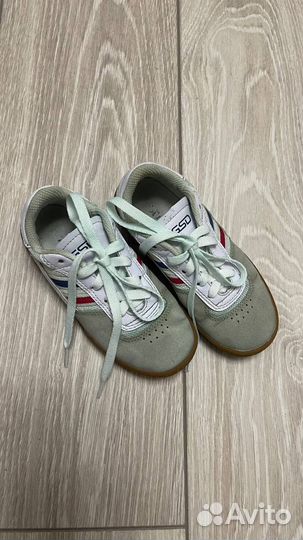 Кроссовки для футзала, футзалки