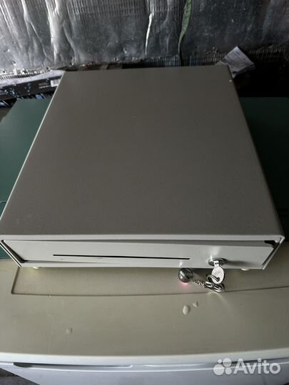 Кассовый ящик для денег