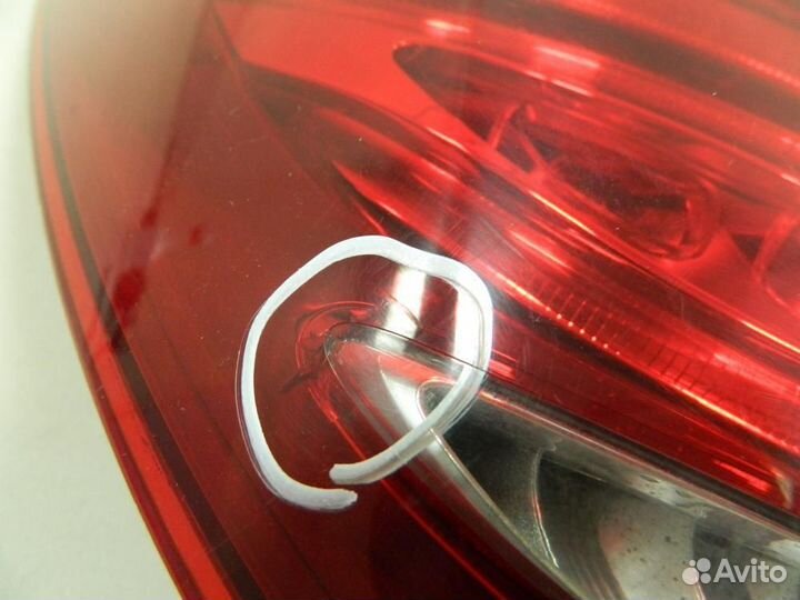 Фонарь задний левый Mercedes-Benz C-Class
