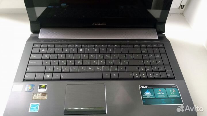 Ноутбук asus