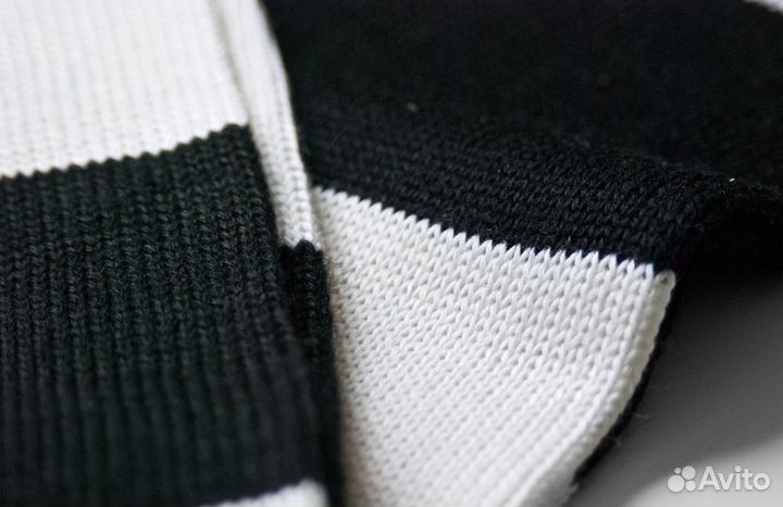 Шарф черно белый вязаный в широкую полоску