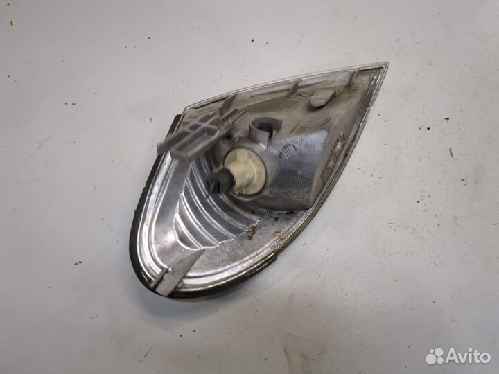 Поворот Nissan Almera N16, 2001