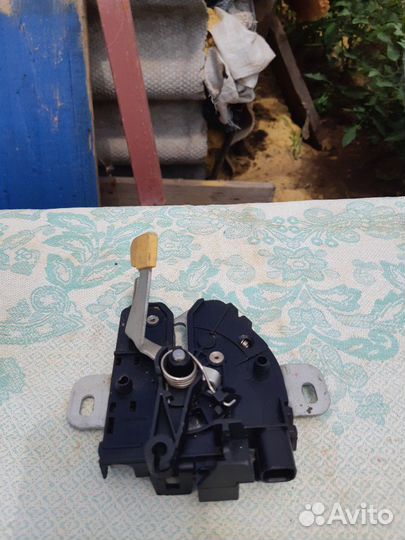 Замок капота ford. оригинал