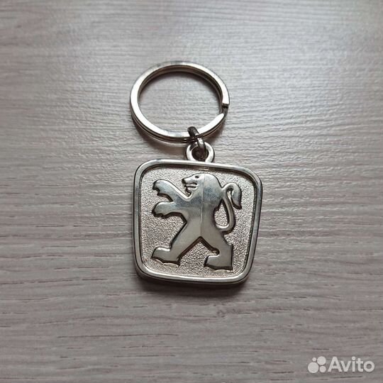 Брелок Peugeot