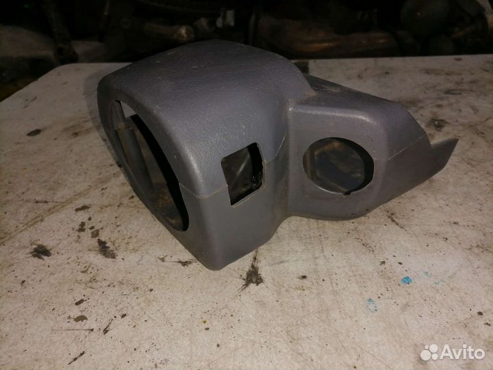 Пластик рулевой колонки Nissan Terrano 2