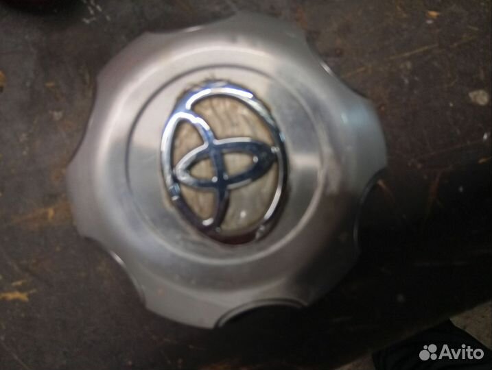 Колпаки на литые диски toyota