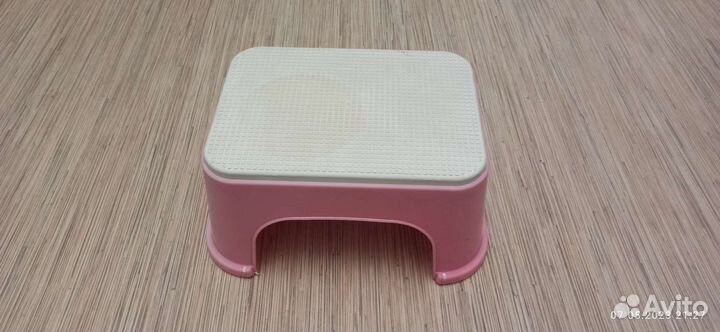 Подставка, табуретка