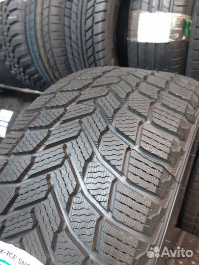 Michelin X-Ice Snow 235/40 R18 и 255/35 R18 95H