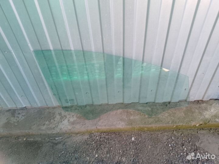 Стекло переднее правое форд фокус 3