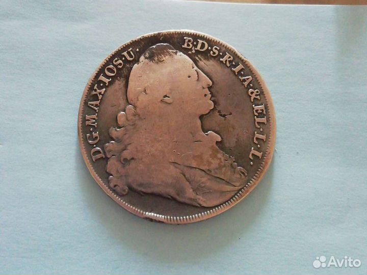 Старинная монета