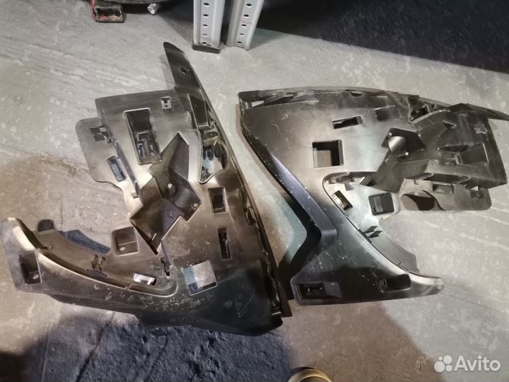 Кронштейн форсунки фароомывателя volvo s60