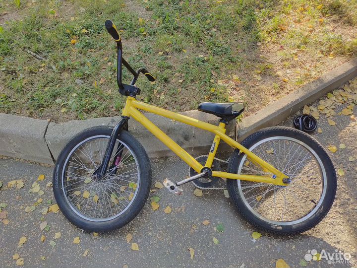 Трюковой велосипед BMX