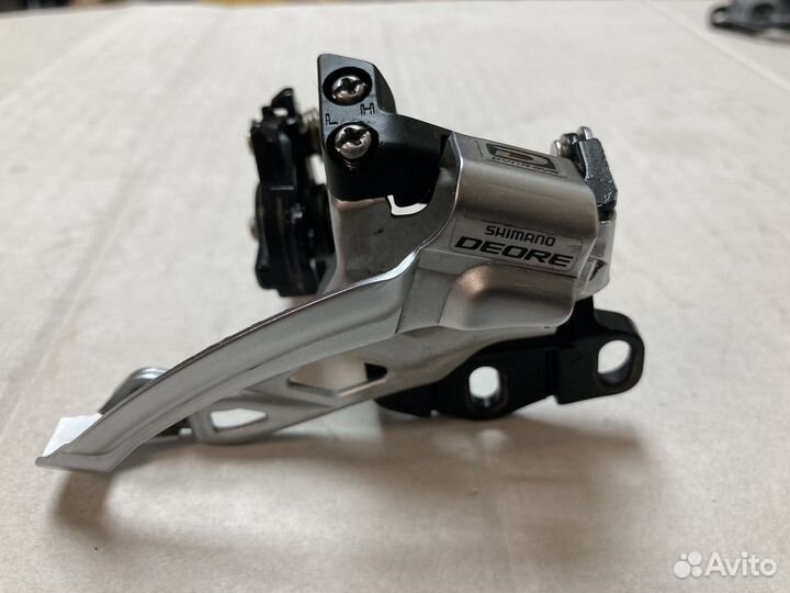 Передний переключатель Shimano Deore