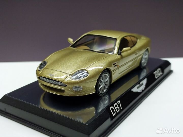 1:43 Aston Martin DB7 2002