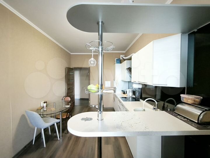 2-к. квартира, 67,1 м², 12/17 эт.