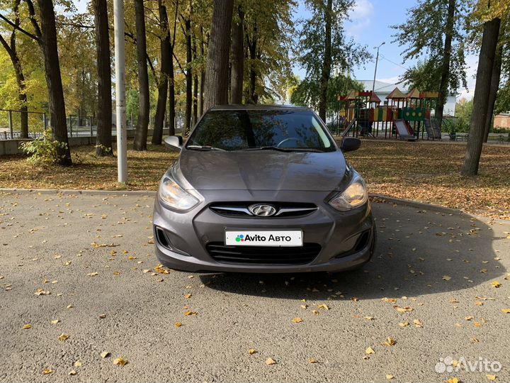 Hyundai Solaris 1.6 AT, 2011, 268 900 км