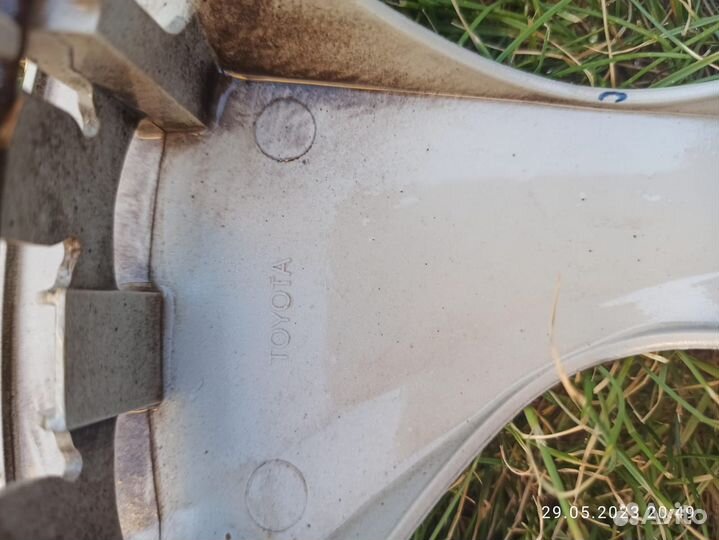 Колпаки r 16 toyota оригинал
