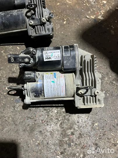 Компрессор пневмоподвески 221