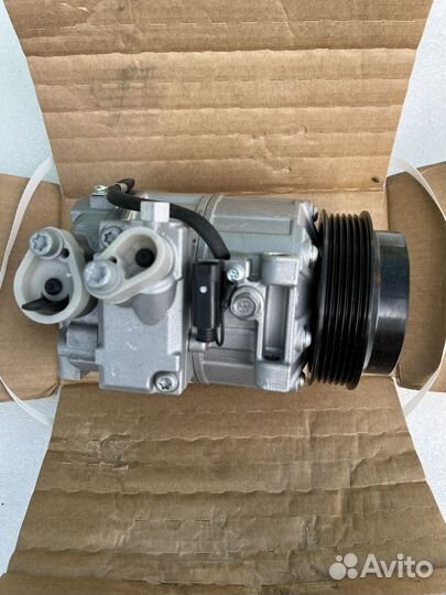 Компрессор кондиционера Valeo A0022307211