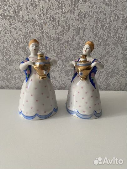 Статуэтка фарфоровая Девушка с самоваром Дулево