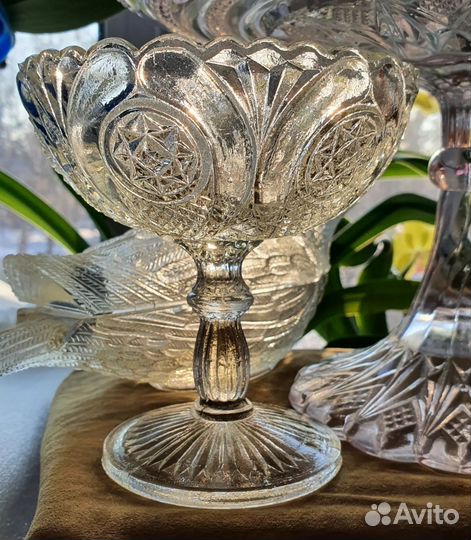 Ваза на ножке старинное стекло