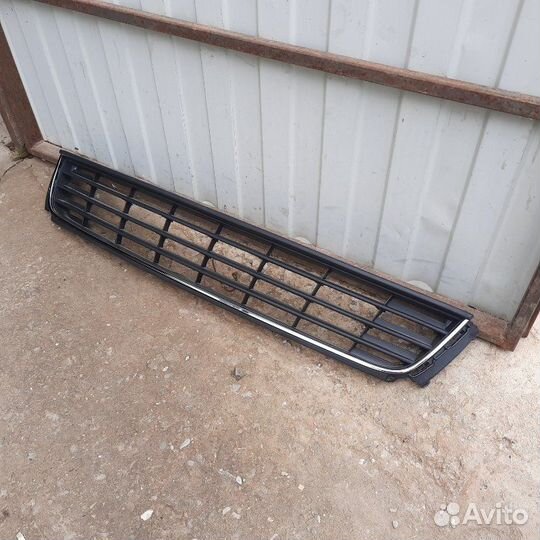 Решетка бампера передняя Volkswagen Polo 5