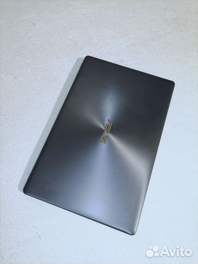 Мощный Asus новый(ssd/i5/8/две видеокарты